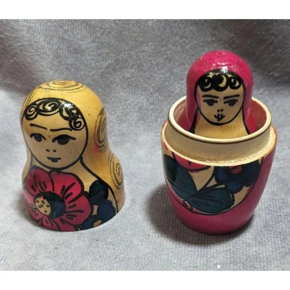 Traditional Hand Painted Russian Wooden Nesting Dolls - Picture 9 of 14